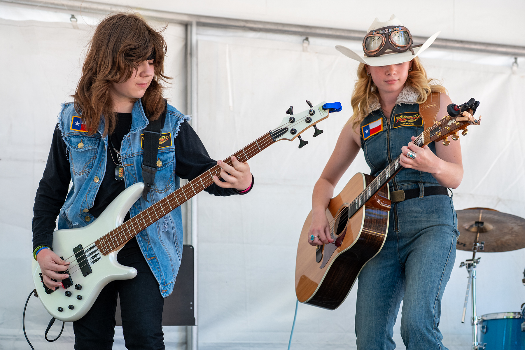 Airbourne Tex – Jaxton and Maryanne jamming together